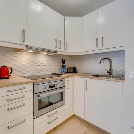 Charming Two Bedroom In Cristianos * ארונה