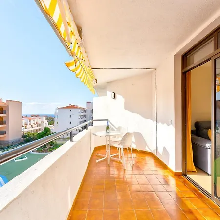 Апартаменты Charming Two Bedroom In Cristianos Арона