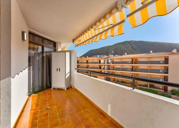 Charming Two Bedroom In Cristianos Апартаменты Арона