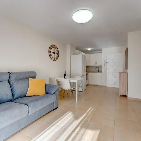 Charming Two Bedroom In Cristianos *